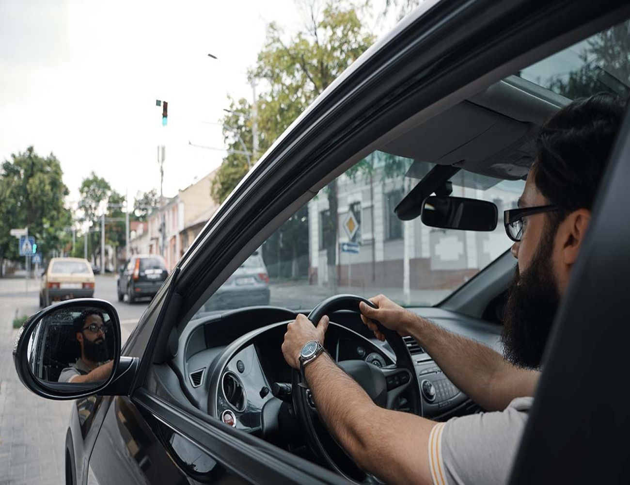 Essential Tips for New Drivers: How to Stay Safe on the Road